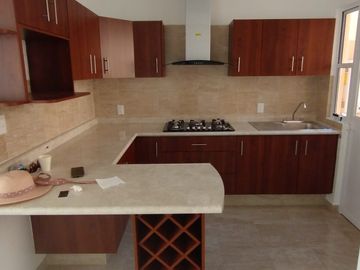 PREVENTA CASA EN CONDOMINIO CON RECÁMARA EN PLANTA BAJA EN TEZOYUCA, MOR.