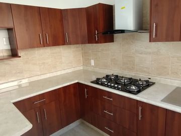 PREVENTA CASA EN CONDOMINIO CON RECÁMARA EN PLANTA BAJA EN TEZOYUCA, MOR.