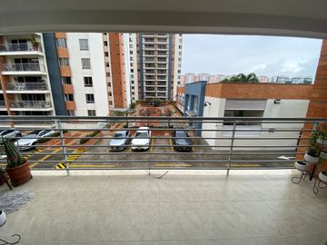 VENTA APARTAMENTO EN CAÑAVERAL CERCA DEL CLUB CAMPESTRE. Cod V8738