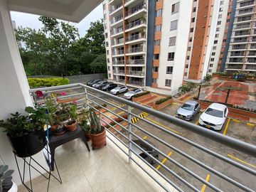 VENTA APARTAMENTO EN CAÑAVERAL CERCA DEL CLUB CAMPESTRE. Cod V8738