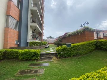 VENTA APARTAMENTO EN CAÑAVERAL CERCA DEL CLUB CAMPESTRE. Cod V8738