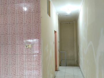 Ruko Villa Melati Mas Vista lokasi strategis pinggir jalan dekat sekolah.