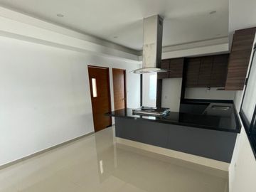 CASA EN VENTA PRIV. LA VISTA
