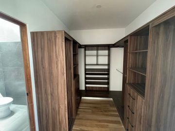 CASA EN VENTA PRIV. LA VISTA