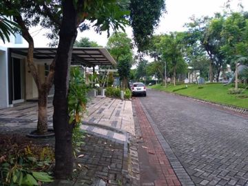 Rumah East Coast Park, Jalan Boulevard Depan Taman