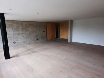 DEPARTAMENTO CON BUENA ILUMINACIÓN