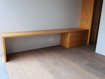DEPARTAMENTO CON BUENA ILUMINACIÓN