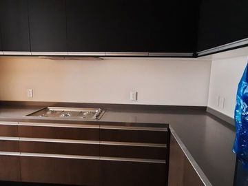 DEPARTAMENTO CON BUENA ILUMINACIÓN