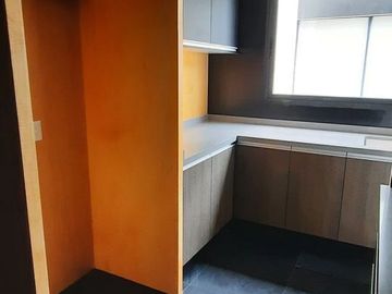 DEPARTAMENTO CON BUENA ILUMINACIÓN