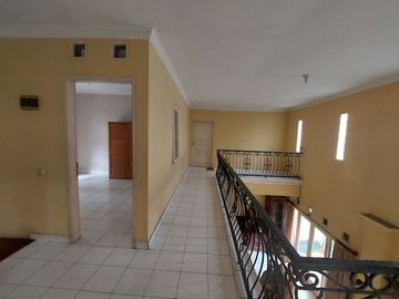 DIJUAL CEPAT BU RUMAH SEMI FURNSIHED DI PUSPITA LOKA BSD CITY