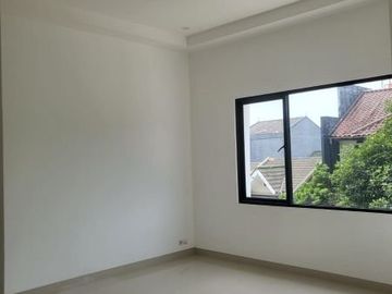 Dijual Rumah Nusaloka Blok S Siap Huni Lokasi Strategis Murah