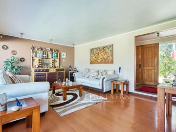 Venta de hermosa casa en Peñalolén, Álvaro Casanova