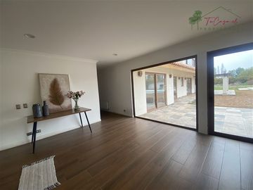 Casa en parcela en Venta de 6D/6B en lonquen Sur Talagante