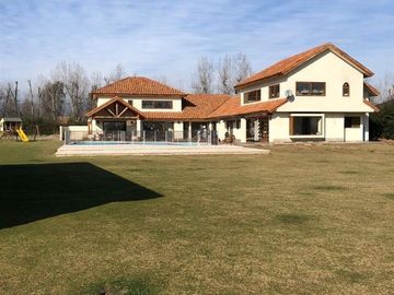 Casa en parcela en Venta de 6D/6B en lonquen Sur Talagante