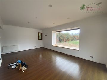 Casa en parcela en Venta de 6D/6B en lonquen Sur Talagante