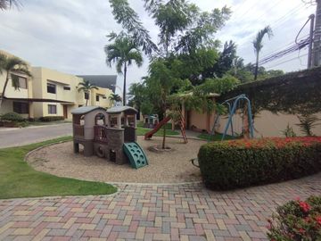 VENTA DEPARTAMENTO SAMBORONDON 2DO PISO ALTO