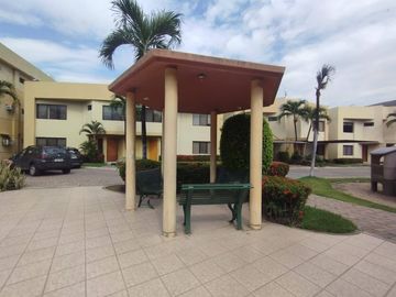 VENTA DEPARTAMENTO SAMBORONDON 2DO PISO ALTO