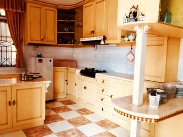 Di Jual Rumah Siap Huni Full Furnished 7 Kamar Dekat Tol di Setra Duta Bandung
