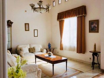 Di Jual Rumah Siap Huni Full Furnished 7 Kamar Dekat Tol di Setra Duta Bandung