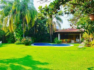 Muy bonita casa en exclusivo condominio en Sumiya