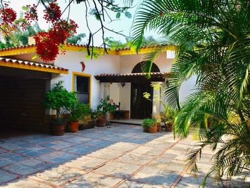 Muy bonita casa en exclusivo condominio en Sumiya