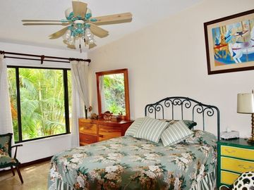 Muy bonita casa en exclusivo condominio en Sumiya