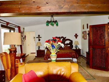 Muy bonita casa en exclusivo condominio en Sumiya