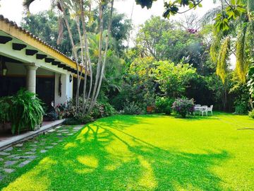 Muy bonita casa en exclusivo condominio en Sumiya