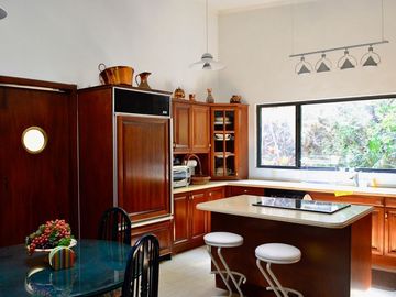 Muy bonita casa en exclusivo condominio en Sumiya
