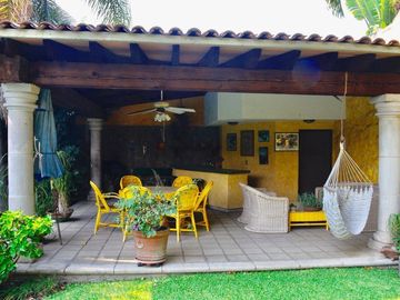 Muy bonita casa en exclusivo condominio en Sumiya