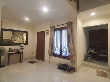 DIJUAL RUMAH 2 LT LINGKUNGAN NYAMAN DAN STRATEGIS DI TEBET UTARA