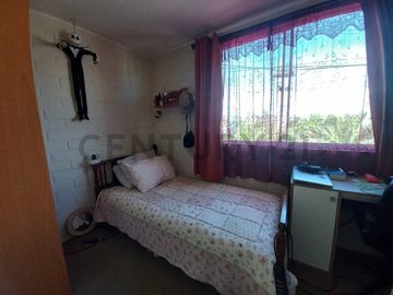Se vende casa en el Solar etapa 4
