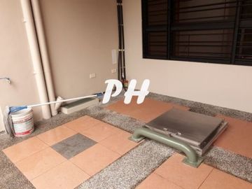Brand New Modern Town House w/ 4 Bedrooms and 2 Car Gar. In Quezon City Near Mindanao Ave. PH909