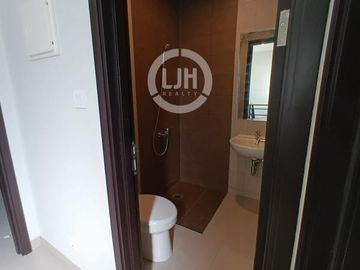Disewakan Rumah di Summarecon Crown Gading Cluster Regia Bekasi Jawa Barat