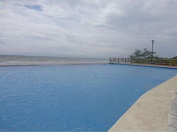Vendo Hermoso Terreno de 305 m² en Playa Escondida / Manabi