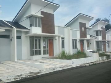 Dijual Rumah Citra Maja Raja Green Cove Type Maple ukuran BESAR VOID TINGGI HARGA PALING MURAH! Siap Pakai