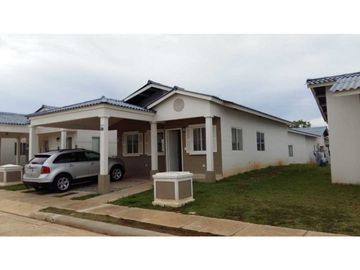 ALQUILO Y VENDO HERMOSA CASA EN ARRAIJAN PLAYA DORADA 3R