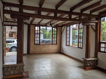 Hermosa casa 3 dormitorios, Conjunto Privado, Tumbaco