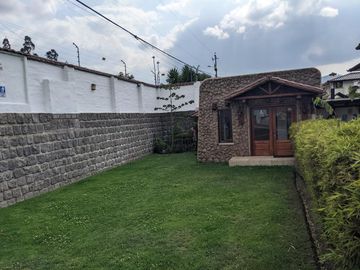 Hermosa casa 3 dormitorios, Conjunto Privado, Tumbaco
