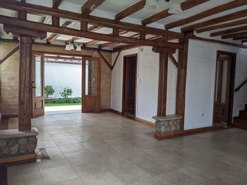 Hermosa casa 3 dormitorios, Conjunto Privado, Tumbaco