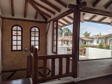 Hermosa casa 3 dormitorios, Conjunto Privado, Tumbaco