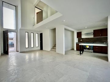 CASA EN VENTA EN LA PRIVADA CENNET