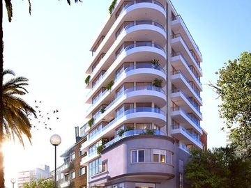 Apartamento 3 dormitorios con amplias terrazas y palier de servicio en Punta Carretas, Montevideo