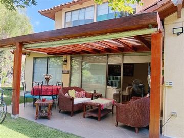 Casa en venta de 5 dorm. en Peñalolén
