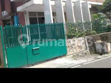 Investasi Rumah Tua Besar/ Kos di Bendungan Hilir, Jakarta Pusat