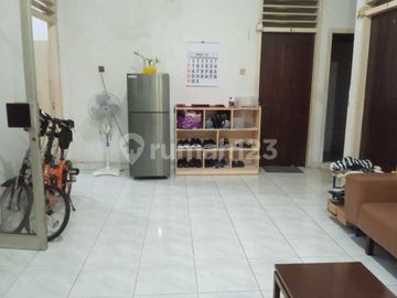 Investasi Rumah Tua Besar/ Kos di Bendungan Hilir, Jakarta Pusat