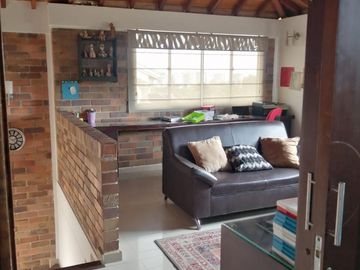 casa en venta en c.c lagos del cacique. Cod V2047