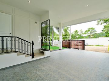 Nibbana Shade – 3 bed 2 bath in East Pattaya PP9972