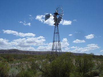 Estancia, campo ganadero de cria, 94.149 has. En Mendoza, con importantes mejoras, con o sin hacienda.