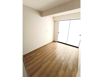 Departamento de estreno en piso 1 - Surquillo  63.85m2 **